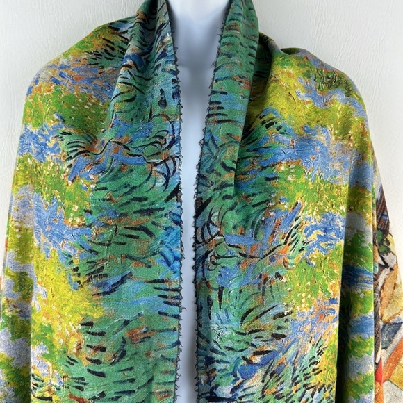 Beautiful Italian Cashmere Wrap Scarf - Picture 2 of 8